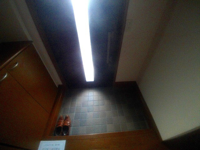 神戸市西区小山１丁目の一戸建ての玄関