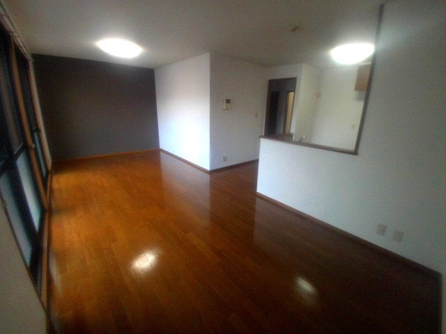 神戸市西区小山１丁目の一戸建ての居間・リビング