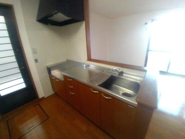 神戸市西区小山１丁目の一戸建てのキッチン