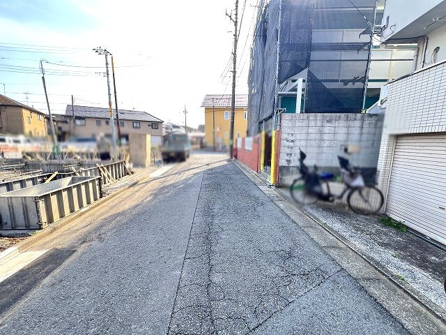 【前面道路含む現地写真】 | 練馬区土支田3丁目　新築一戸建住宅　全3棟　（成増店） | 自然環境と調和した良好な住環境
