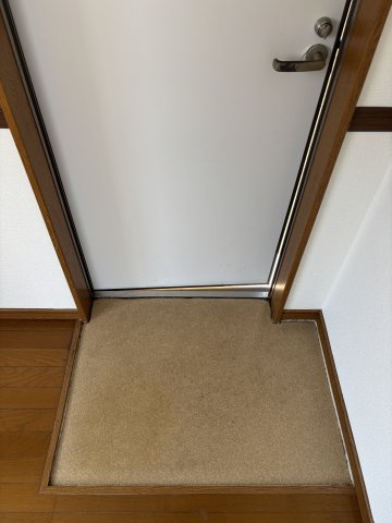 エムズコートの玄関