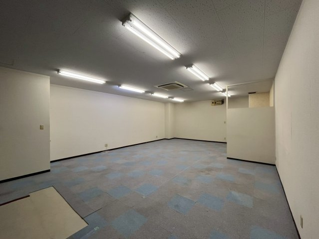 医生ケ丘ビルの内装