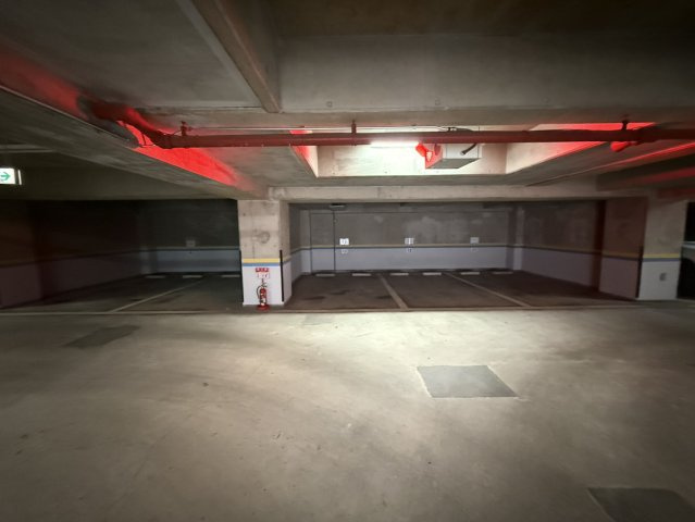エルザ京都御所西の駐車場|敷地内駐車場です。都度空き状況の確認が必要です。
