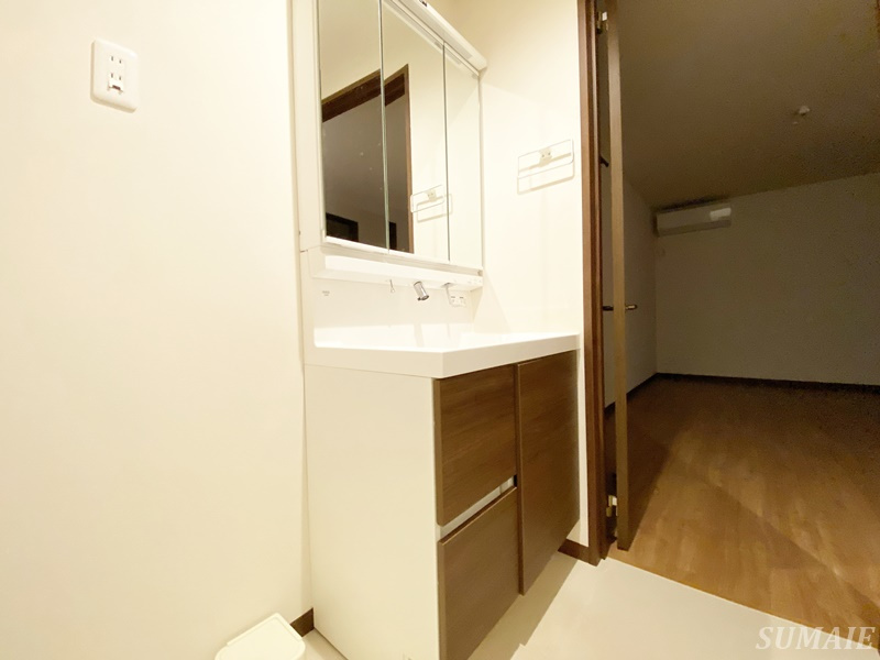 ルミナスフラットの独立洗面台|独立洗面台です☆
