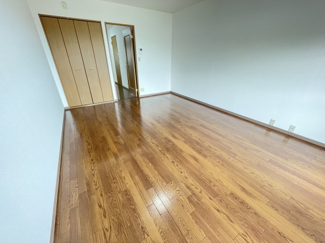 【寝室】 | 落ち着いて過ごせるお部屋なので、寝室にいかがでしょうか