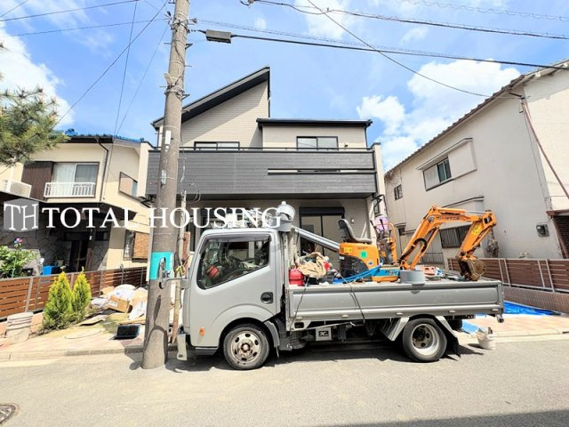 【前面道路含む現地写真】 | 府中市分梅町5丁目　新築戸建　全1棟