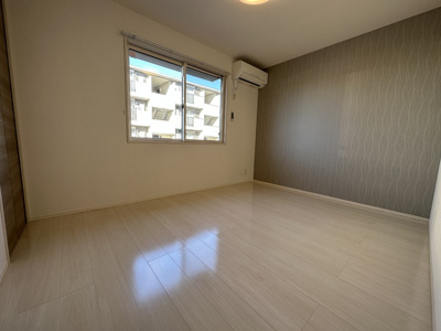 【洋室】 | Verde B棟