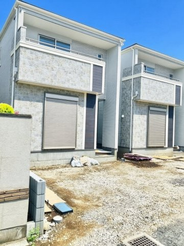 北区赤羽西3丁目　新築戸建　残1棟の前面道路含む現地写真|2026.04.29撮影

現地ご見学希望・資料請求などお気軽にお問い合わせ下さい！
03-5990-5201