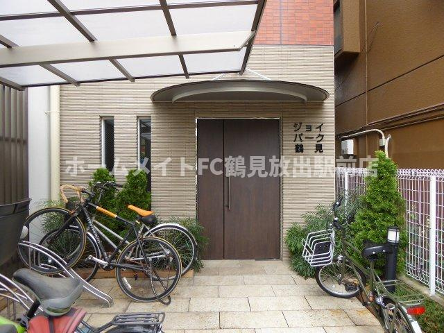 大阪市鶴見区横堤４丁目の賃貸マンションのエントランス