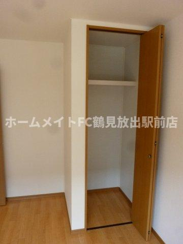東大阪市長田西２丁目のハイツの収納