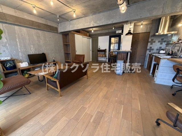 守口ハイライフB棟の居間・リビング|LDK21.0帖
■物件内覧・資金計画相談・住宅ローン相談、リフォーム相談、お問合せ受付中■
※当日・翌日のご内覧、ご相談はお電話でのお問合せがスムーズです！