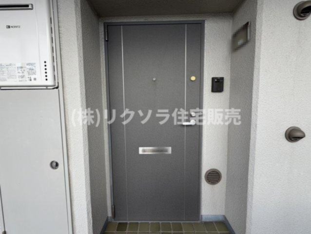 守口ハイライフB棟の玄関|■物件内覧・資金計画相談・住宅ローン相談、リフォーム相談、お問合せ受付中■
※当日・翌日のご内覧、ご相談はお電話でのお問合せがスムーズです！