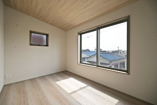 シャルムコート・ジョン鴻池2丁目新築一戸建て│3LDK+駐車駐輪の洋室