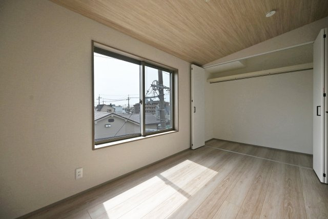 シャルムコート・ジョン鴻池2丁目新築一戸建て│3LDK+駐車駐輪の洋室