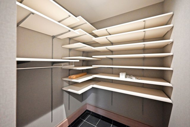 シャルムコート・ジョン鴻池2丁目新築一戸建て│3LDK+駐車駐輪の玄関