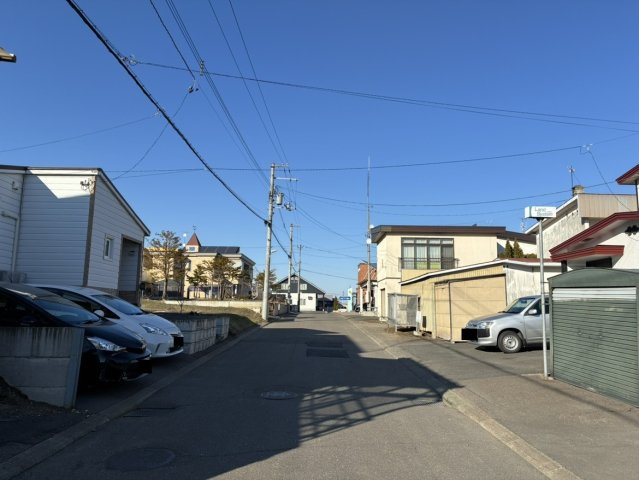 【前面道路含む現地写真】の画像