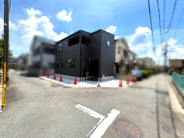 向日市寺戸町向畑の前面道路含む現地写真|北西角地につき、開放感があります！