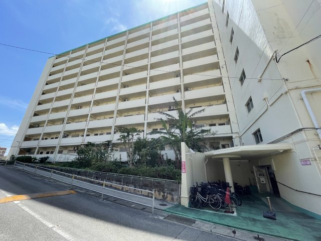 ユアサハイムB棟の外観