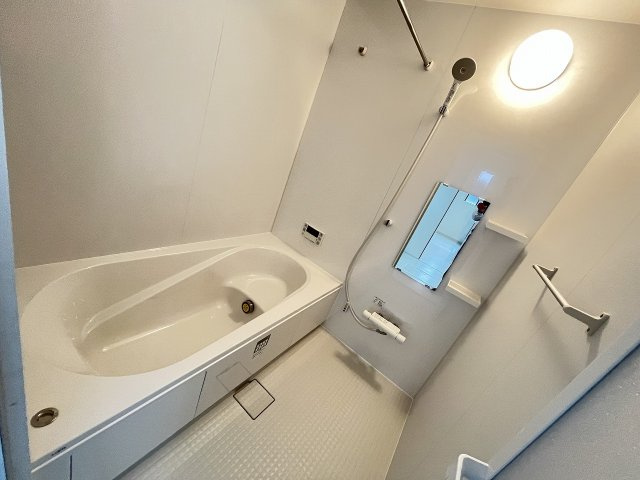 【浴室】 | 大野城市山田2丁目1期　1号棟（全1棟）【仲介手数料無料・0円】 | 現地写真。浴室です。