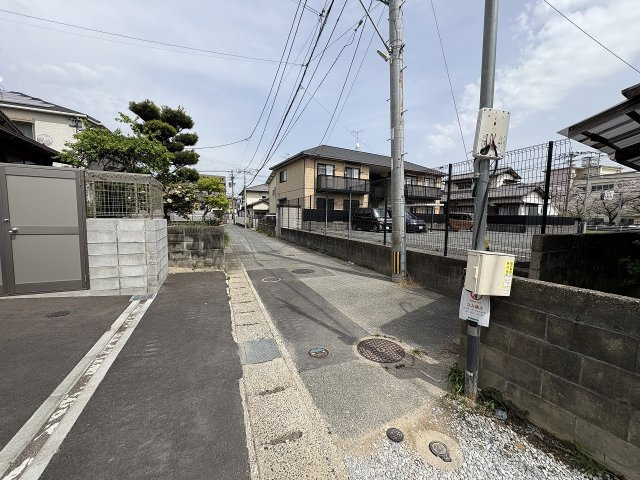【その他】 | 大野城市山田2丁目1期　1号棟（全1棟）【仲介手数料無料・0円】 | 現地写真。前面道路です。