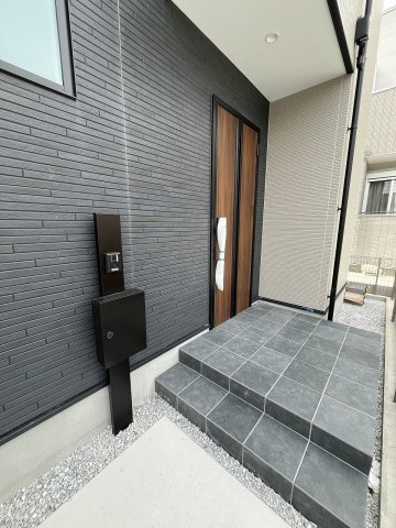 【玄関】 | 大野城市山田2丁目1期　1号棟（全1棟）【仲介手数料無料・0円】 | 現地写真。