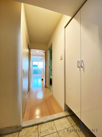 グレンパーク中島の玄関