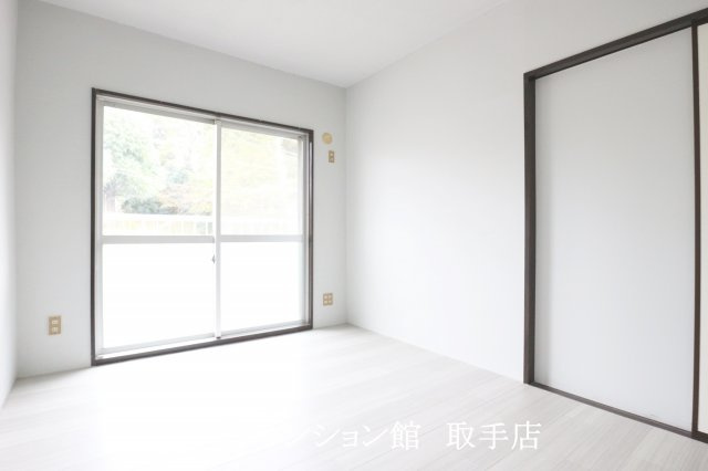 フラット白山第二の洋室