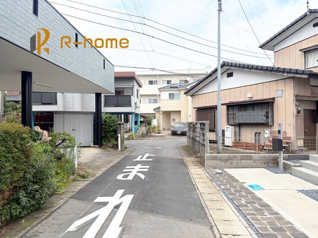 水戸市堀町4期　新築戸建て　1号棟の前面道路含む現地写真|堂々！建物完成♪実際のお部屋をご見学可能です♪
ご見学が一番の資料！お気軽にお問い合わせ下さい♪