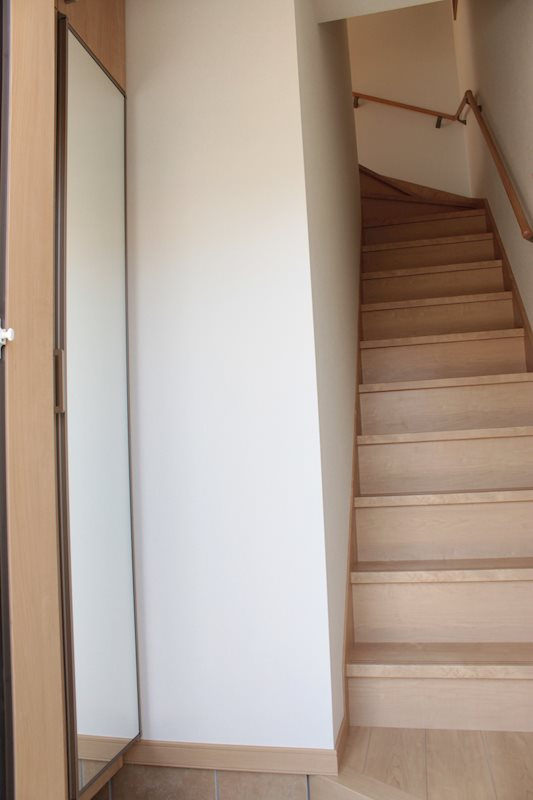 仲町アパートの玄関