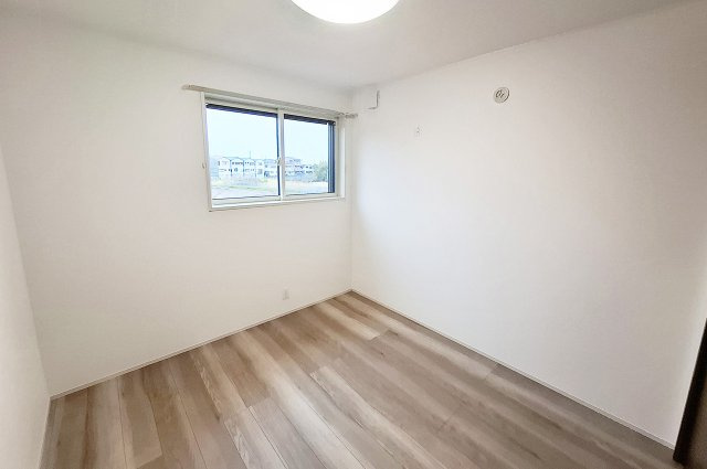堺市東区草尾の子供部屋|洋室3