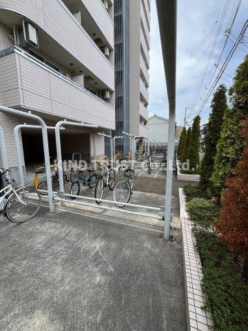 クレールソフィア都島の駐車場
