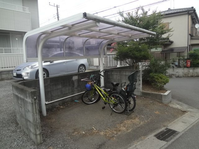 ペリカンホームズの駐車場