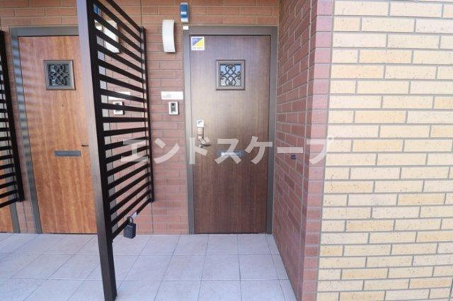 コンソラータ茂呂のエントランス|高崎、前橋、伊勢崎エリアのお部屋探しはエンドスケープまで！お客様の理想お聞かせ下さい♪