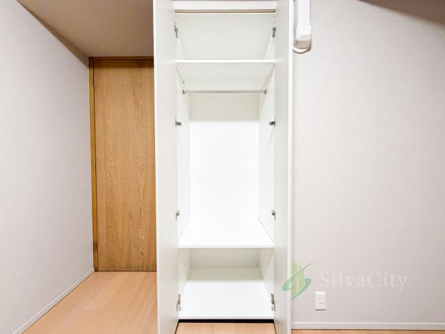 ブランズ麻布狸穴町の収納|クローゼット　洋室6.3帖