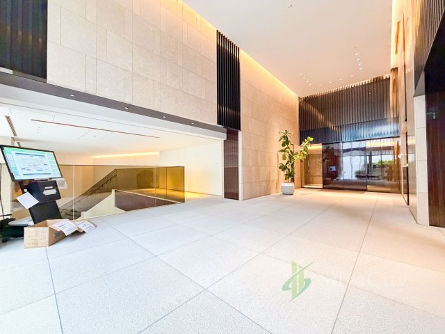 ブランズ麻布狸穴町のロビー|エントランスホール