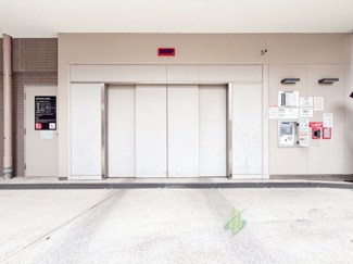 【駐車場】 | ブランズ麻布狸穴町 | 駐車場