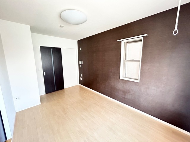 ライズウイングの寝室|2面採光の洋室♪