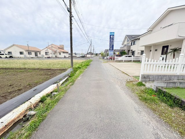 川越市寺山　建築条件なし売地　東武東上線『川越駅』バス　【山田小学区】の前面道路含む現地写真