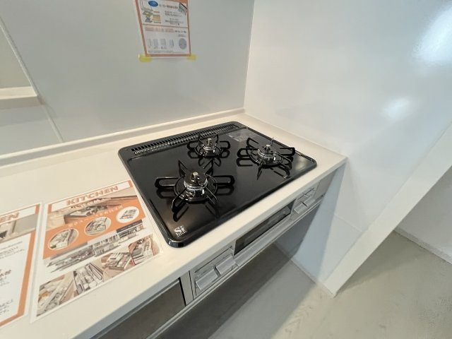 【キッチン】 | 大野城市白木原4丁目2期　1号棟（全1棟）【仲介手数料無料・0円】 | 施工例。施工例は完成時と異なる場合があります。