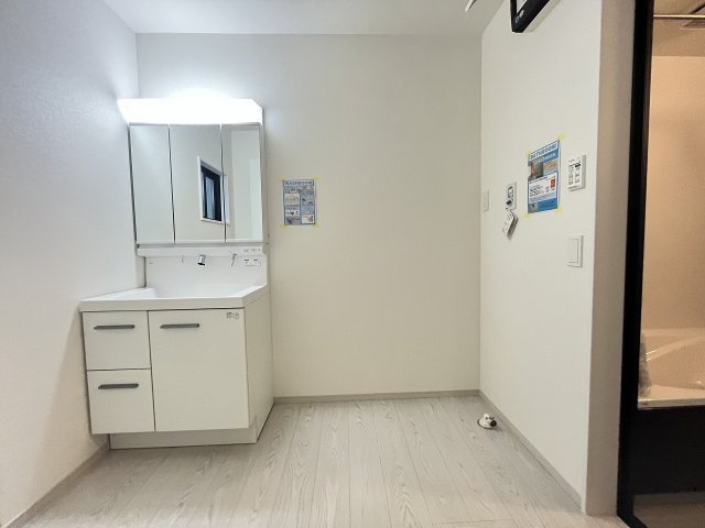 【洗面所】 | 大野城市白木原4丁目2期　1号棟（全1棟）【仲介手数料無料・0円】 | 施工例。施工例は完成時と異なる場合があります。