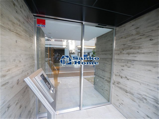 ブランシュワ(ブランシュワ)のエントランス