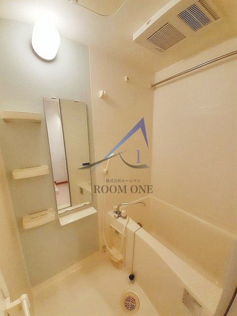 コリーヌ　Ｈの浴室|お風呂です。