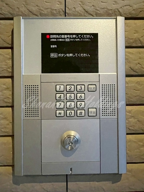 フォーシーズンVのセキュリティ|オートロック完備♪