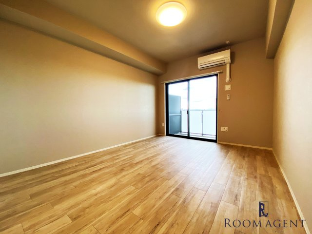 オープンブルーム八田StationFront(旧:RESIDENCIA八田StationFront)の居間・リビング