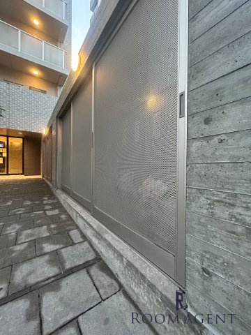 エスリード新栄プライムのエントランス