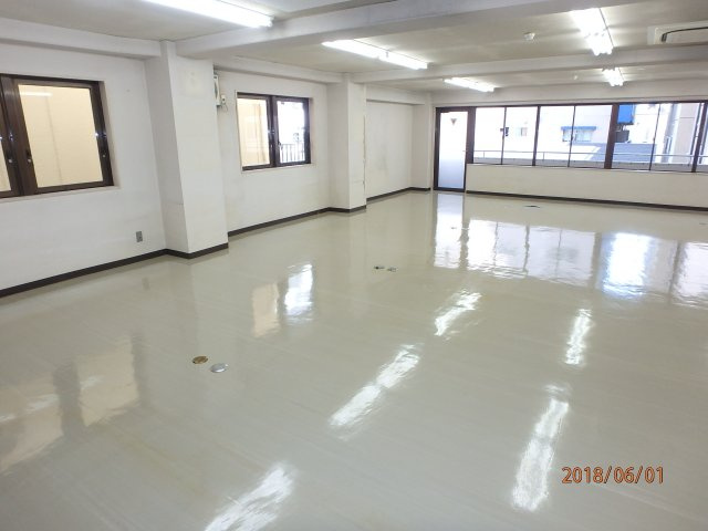 水越ビルの内装