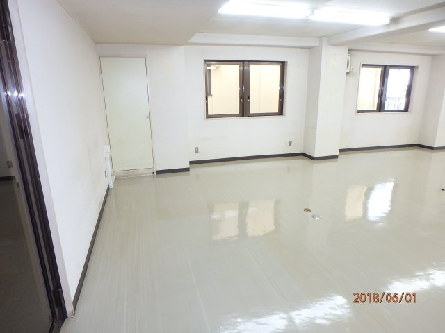 水越ビルの内装