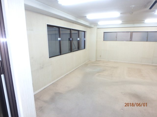 水越ビルの内装