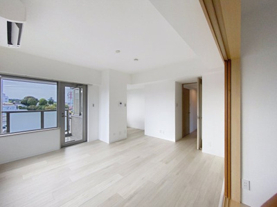 【居間・リビング】 | 琳和クレストコート | ※同物件、別のお部屋の写真です。