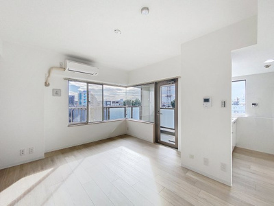 【居間・リビング】 | 琳和クレストコート | ※同物件、別のお部屋の写真です。